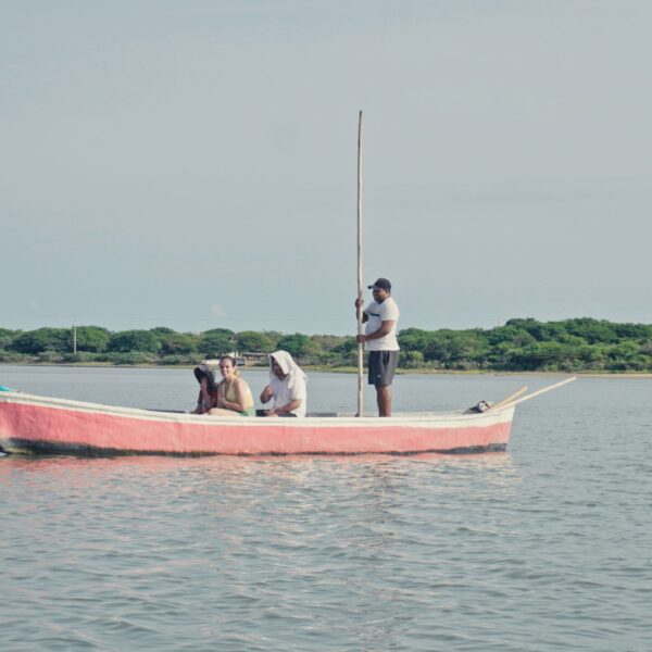 El agua teje nuestras voces 