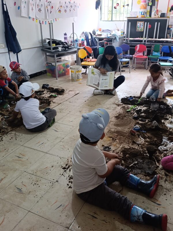 Lo aprendido en Bogotá hoy transforma las experiencias de niñas y niños en los territorios